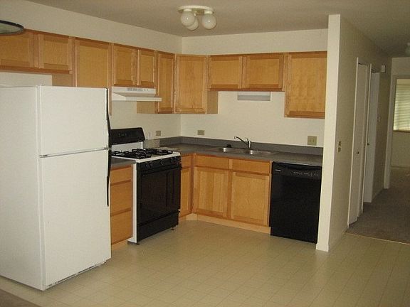2nd image of 614 Buckskin Ln #614