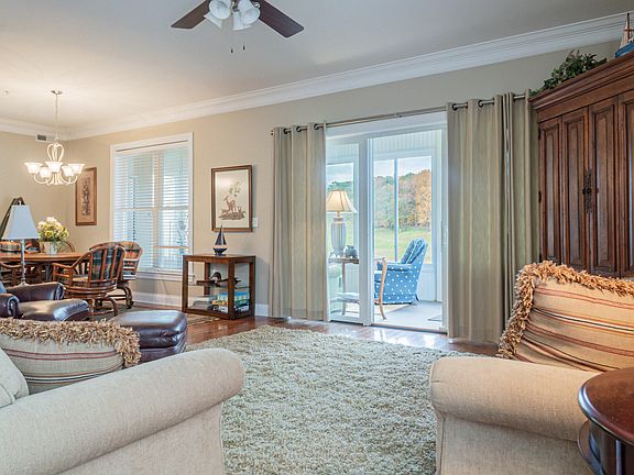 2nd image of 714 Moon Bay Dr Unit 2