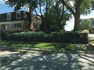 743 Elder Ln, Deerfield, IL 60015