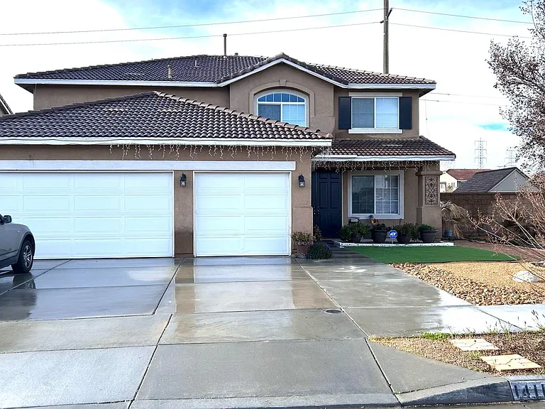 14115 Desert Rose St — Photo 1