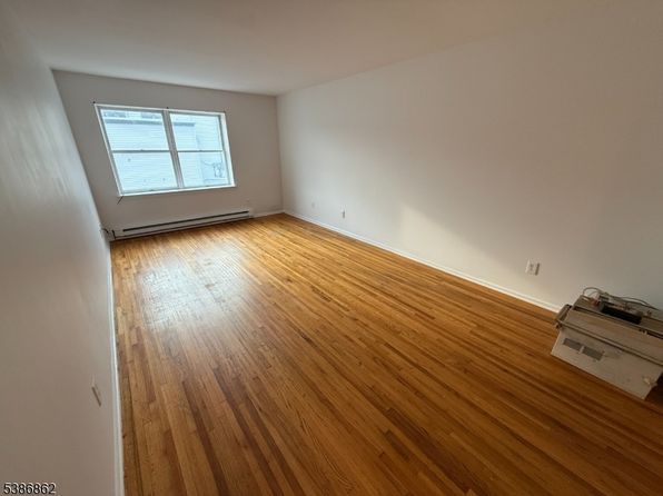 118 Main St #3