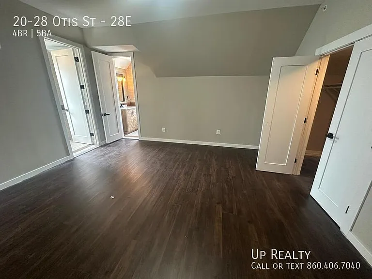 20-28 Otis St #28E — Photo 5