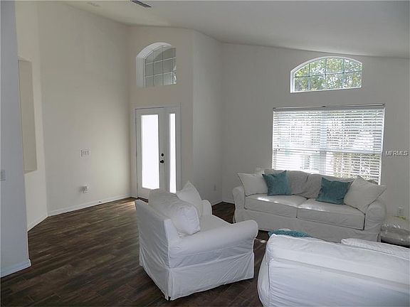 3rd image of 2343 Sabastian St