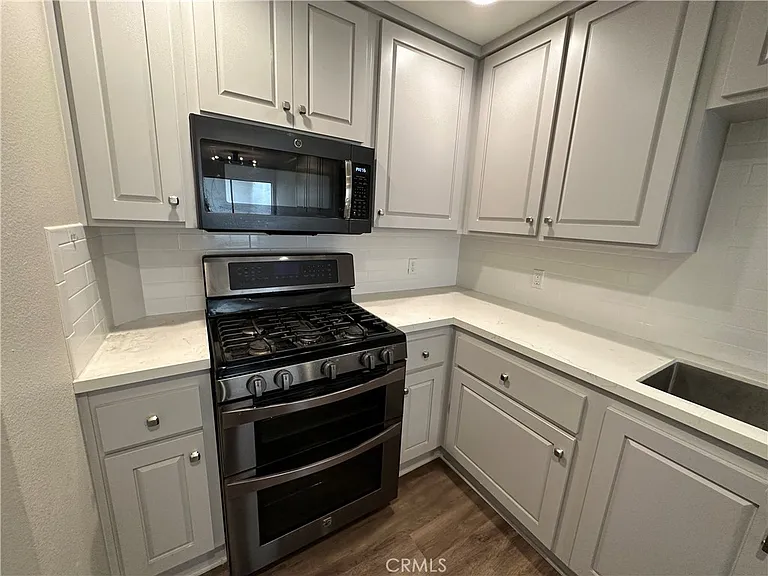 119 S Glassell St #B — Photo 29