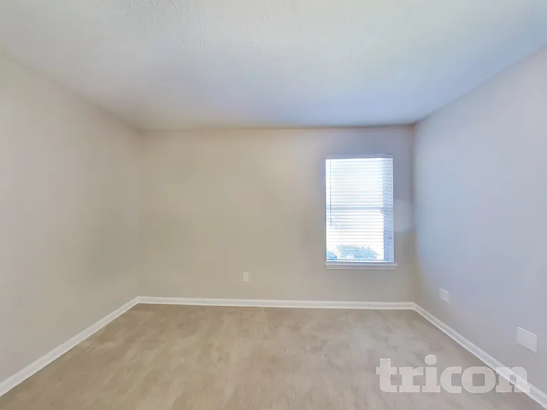12740 Black Angus Dr — Photo 13