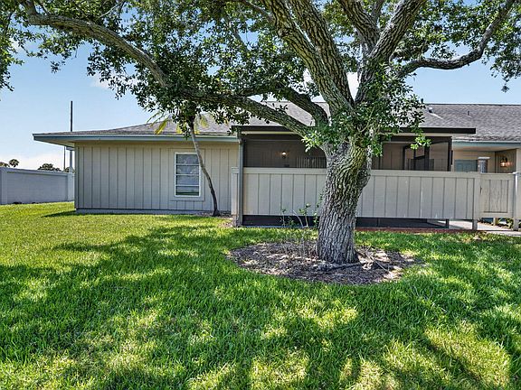 2nd image of 3911 NW Cinnamon Tree Circle
