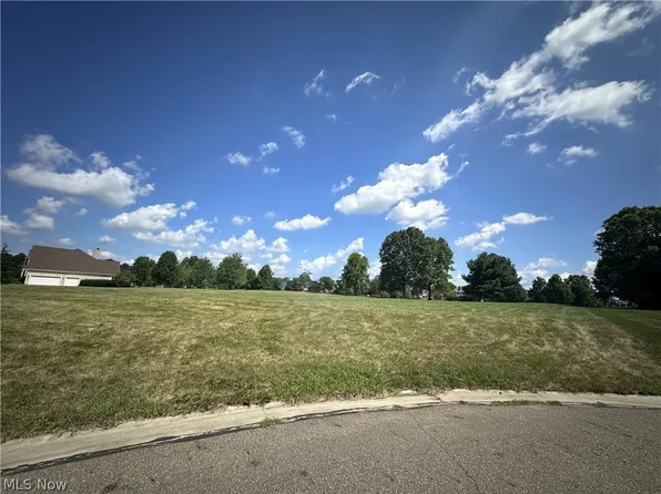 6295 Glengarry Ave NW, Canton, OH 44718