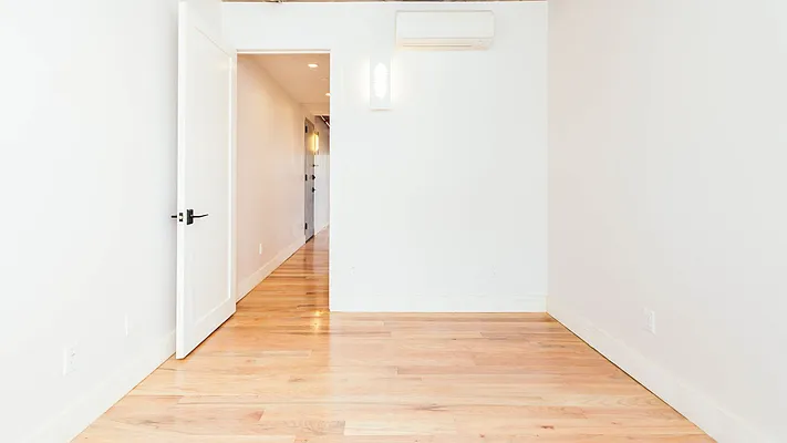 Rented by Nooklyn NYC LLC | media 42