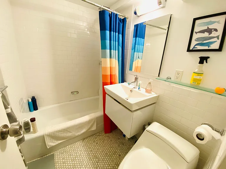 455 W 43rd St #4B — Photo 7