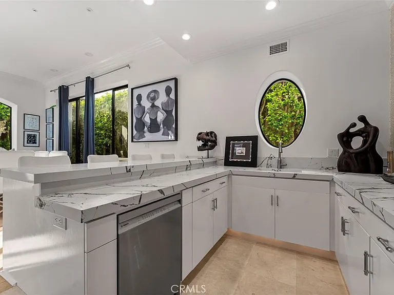 215 Poppy Ave — Photo 31