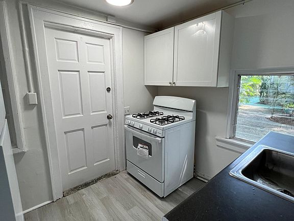 3rd image of 329 N K St #2