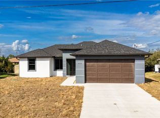 4110 10th St SW, Lehigh Acres, FL 33971