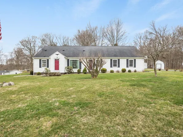 59527 Clover Rd, Mishawaka, IN 46544