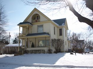 118 2nd Ave SW, Hampton, IA 50441