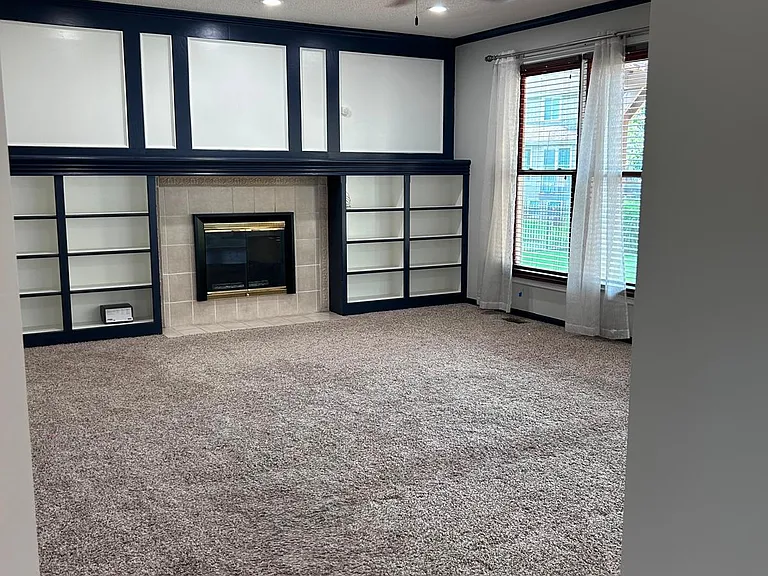 15317 Lowell Ave — Photo 3