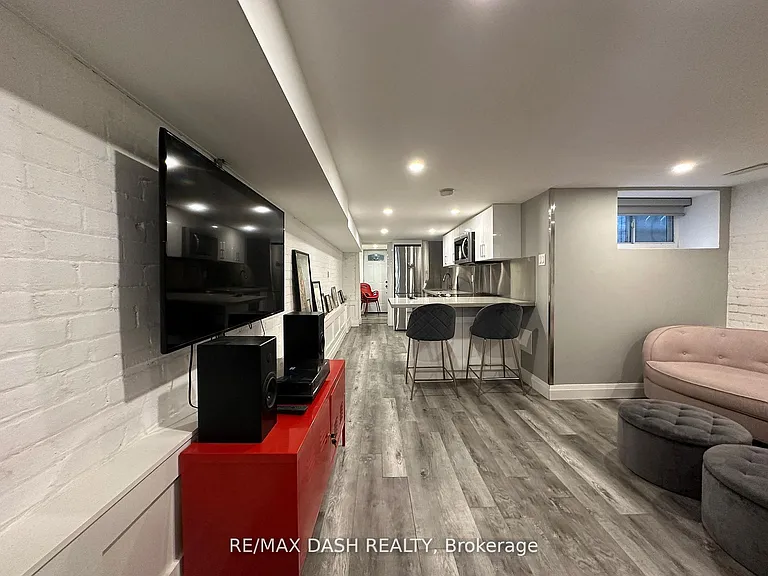 725 Palmerston Ave W #BASEMENT — Photo 20
