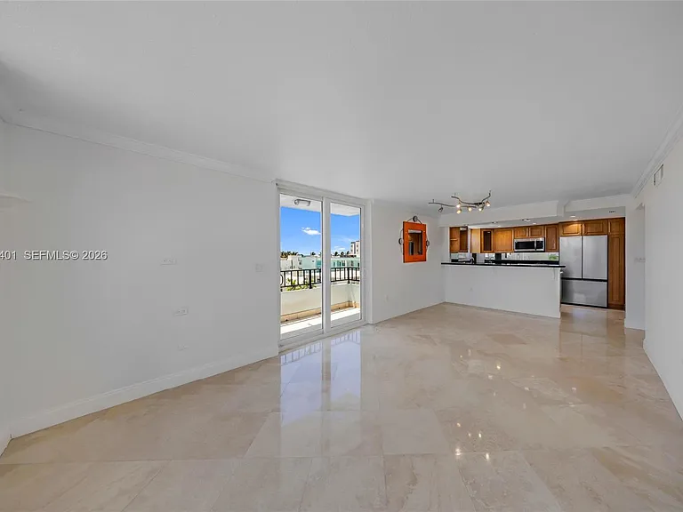 720 Collins Ave #603 — Photo 8