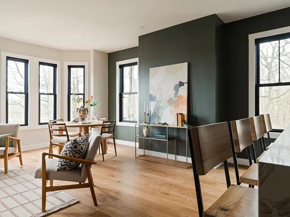 16 Yale Ter Floor 2, Jamaica Plain, MA 02130