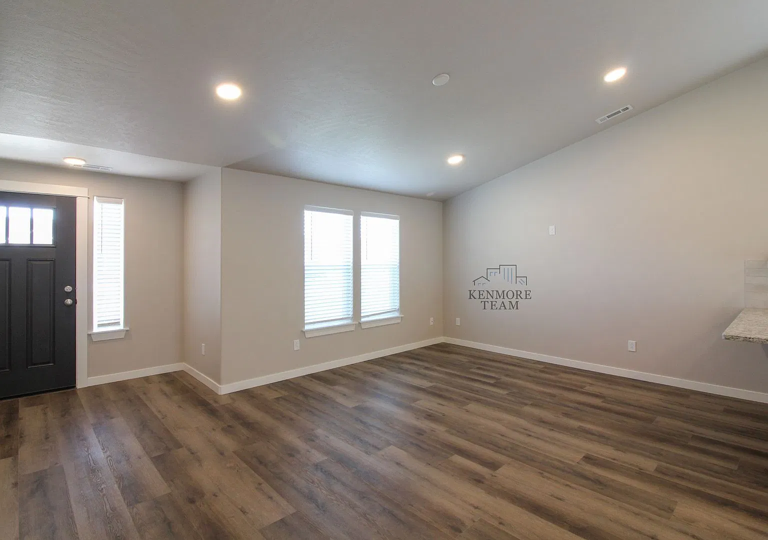3 Bedroom, 2 Bath Home in Pasco — Photo 4