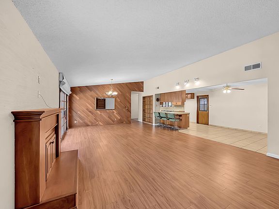 5th image of 3746 S Woodland Street