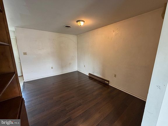 4th image of 3430 Gregway Dr