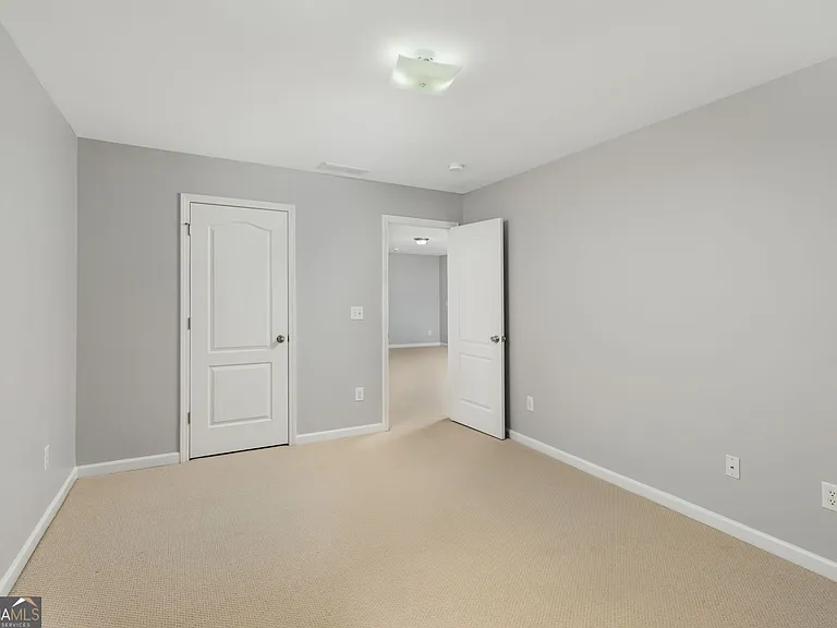 168 Summer Grove Ln — Photo 33