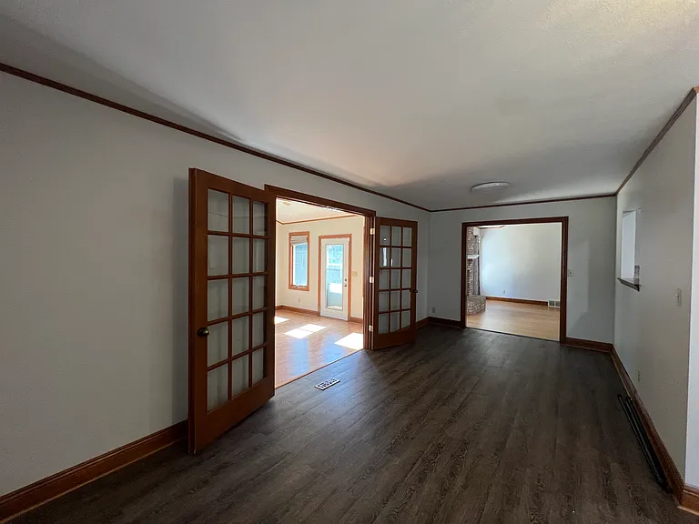 1004 Monarch Dr — Photo 29