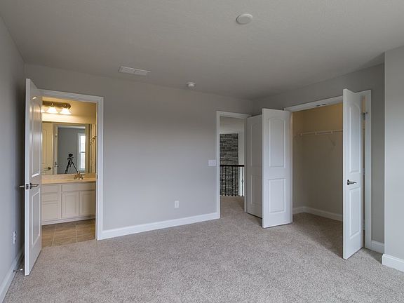 5th image of 10204 Woodlands Dr