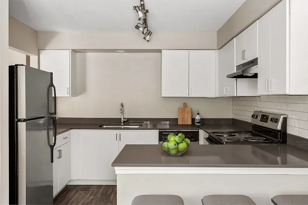 Montclair Terrace — Photo 1