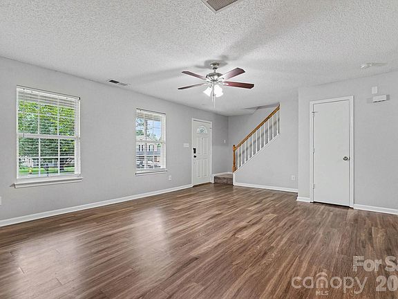 3rd image of 2994 Champion Ln SW