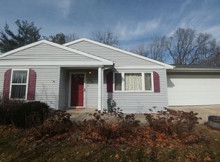 802 Sunset Dr, Urbana, IL