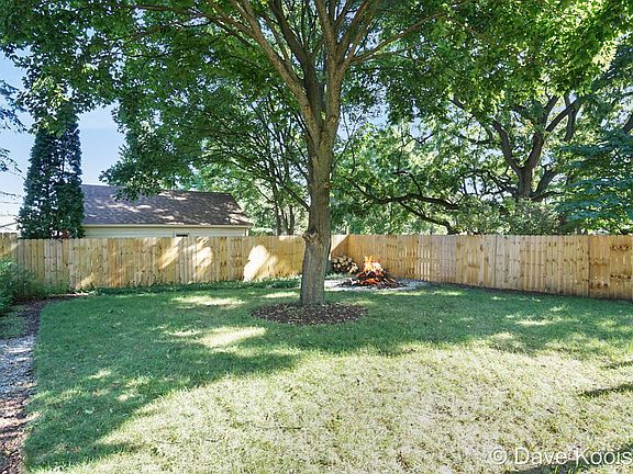 5th image of 1244 Plymouth Ave SE