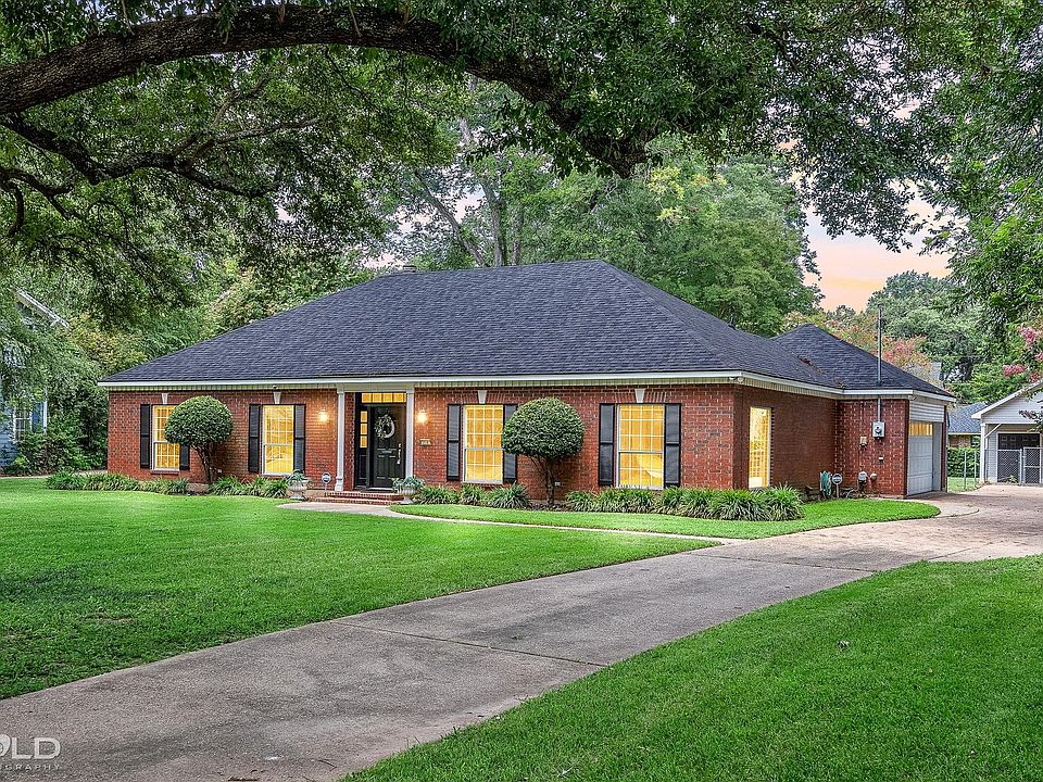 1st image of 210 Ockley Dr