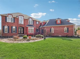 2344 Country Brook Dr, Hinckley, OH 44233
