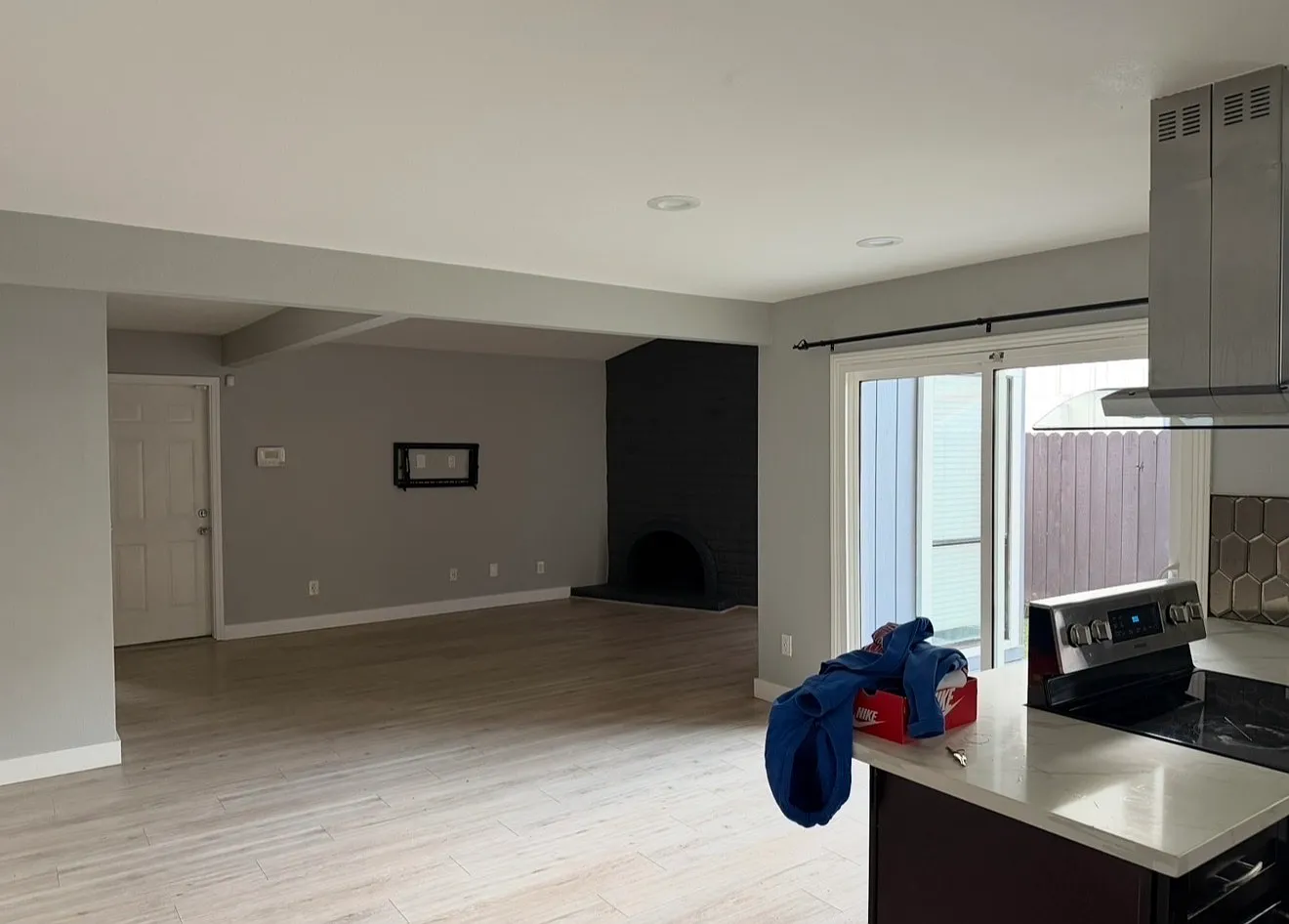 4 bed, 1380 sqft, $3,500 — Photo 1