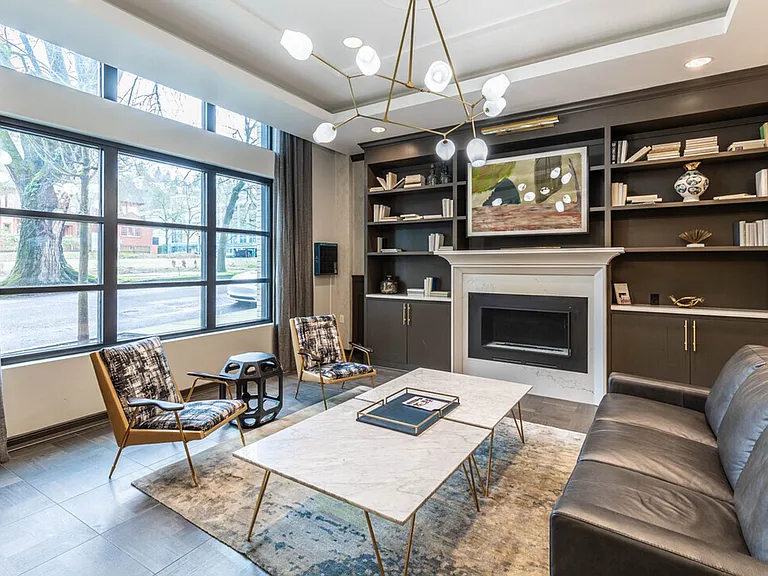 11 Marche Apartments — Photo 5