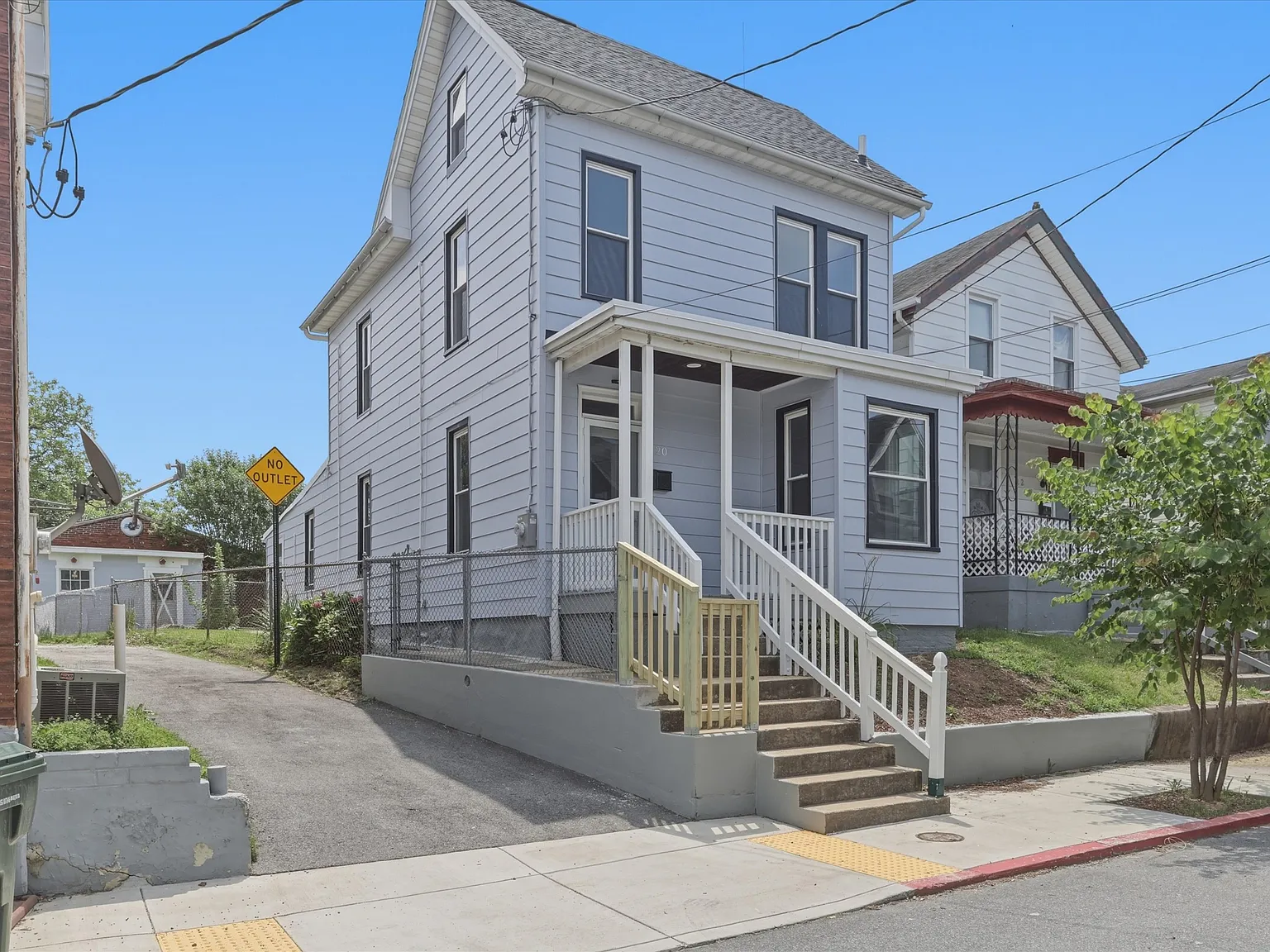 3 bed, $2,600 — Photo 3