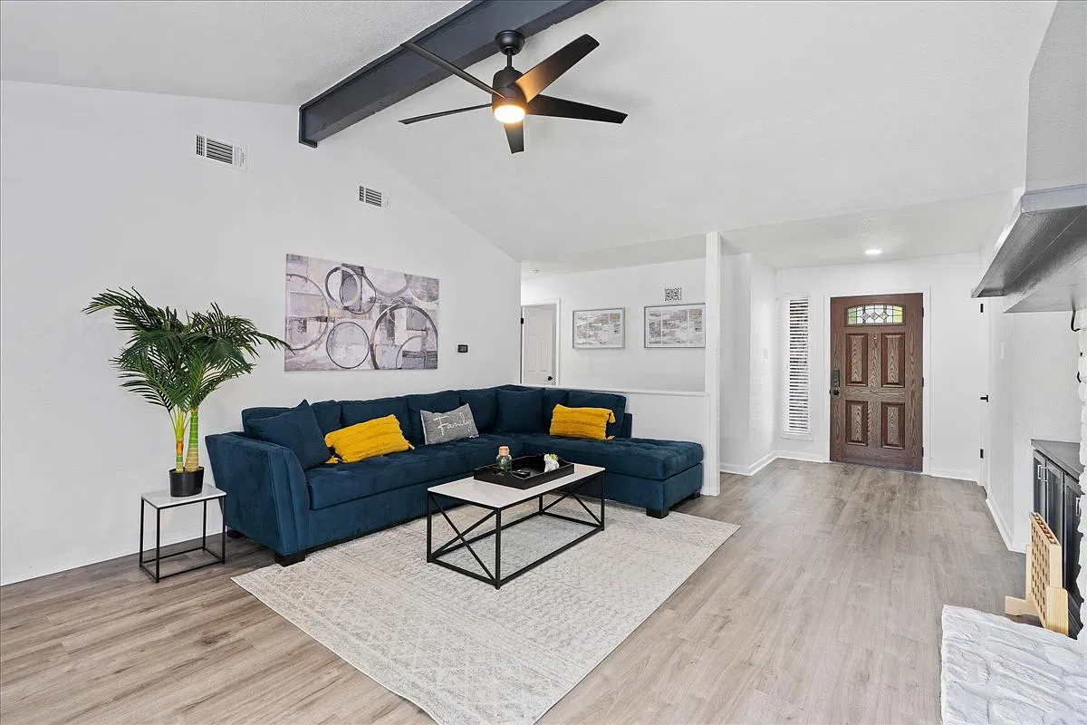 3 bed, 1500 sqft, $4,250 — Photo 4