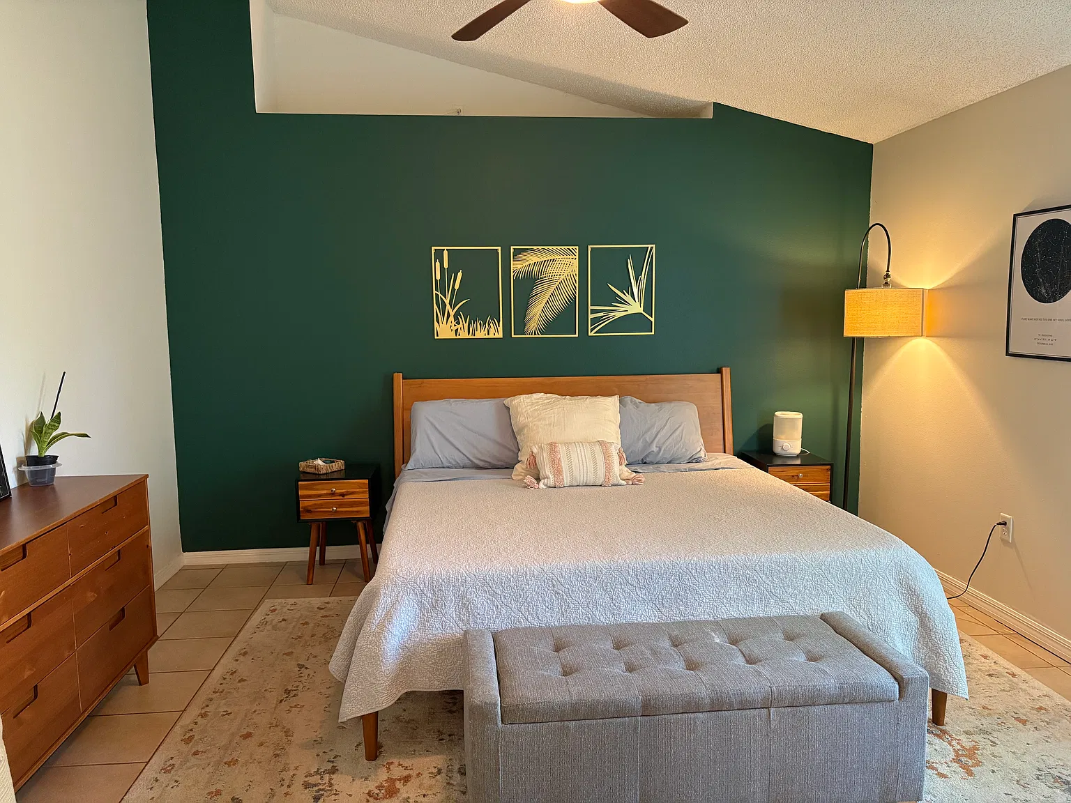 4 bed, 1855 sqft, $2,800 — Photo 3