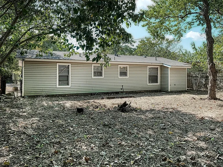 4906 Gladeview Dr — Photo 15