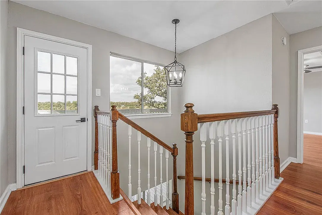 4 bed, 2230 sqft, $3,500 — Photo 3