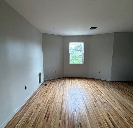 4th image of 213 Lakeview Ave