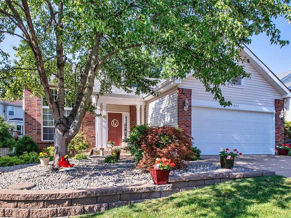 923 Oak Knoll Manor Dr, Saint Louis, MO 63119 Zillow