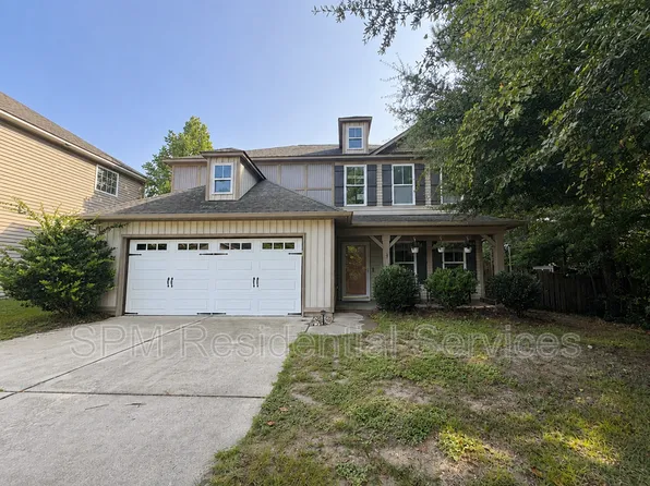 437 Lady Bug Ln, Wilmington, NC 28411