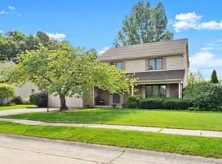 2912 Kenbridge Ct, Fort Wayne, IN 46845