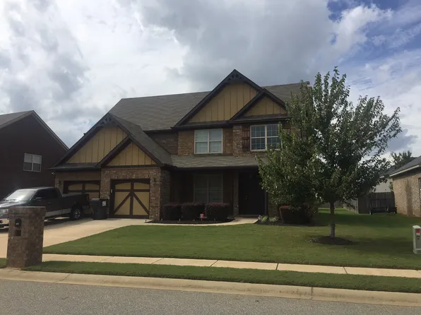 121 Hawks Tail Dr, Kathleen, GA 31047