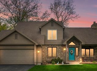 1590 Sunnyslope Dr, Crown Point, IN 46307