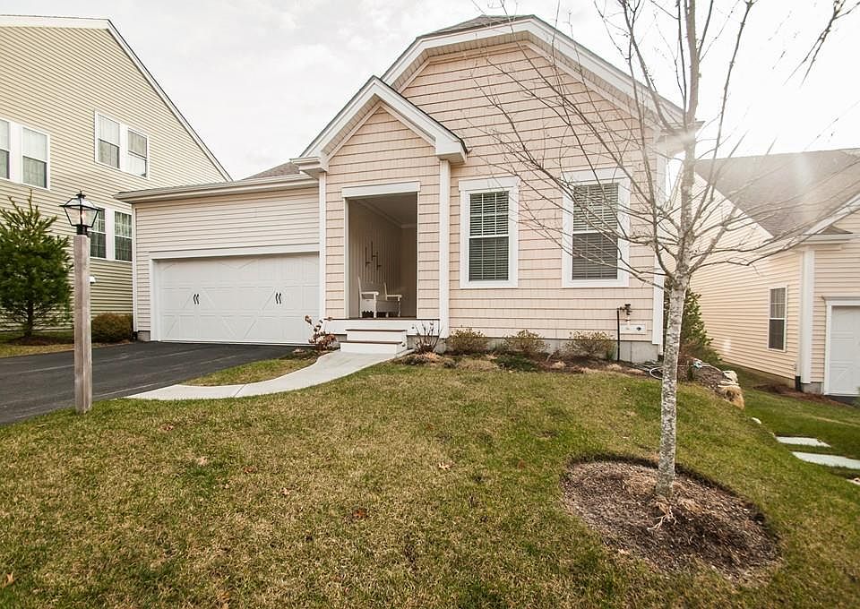 1st image of 16 Kensington #320