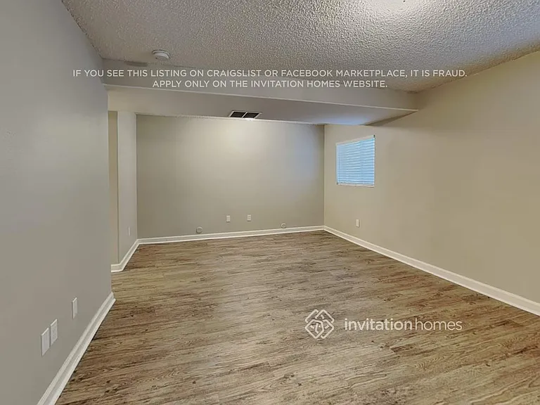 7217 Moss Bluff Ct — Photo 10