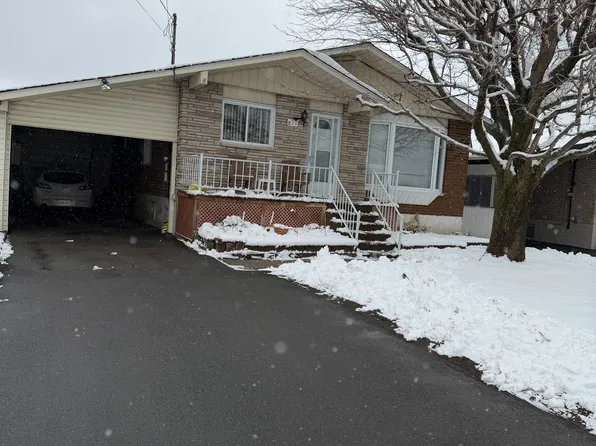 822 Alice St, Cornwall, ON K6H 4S6